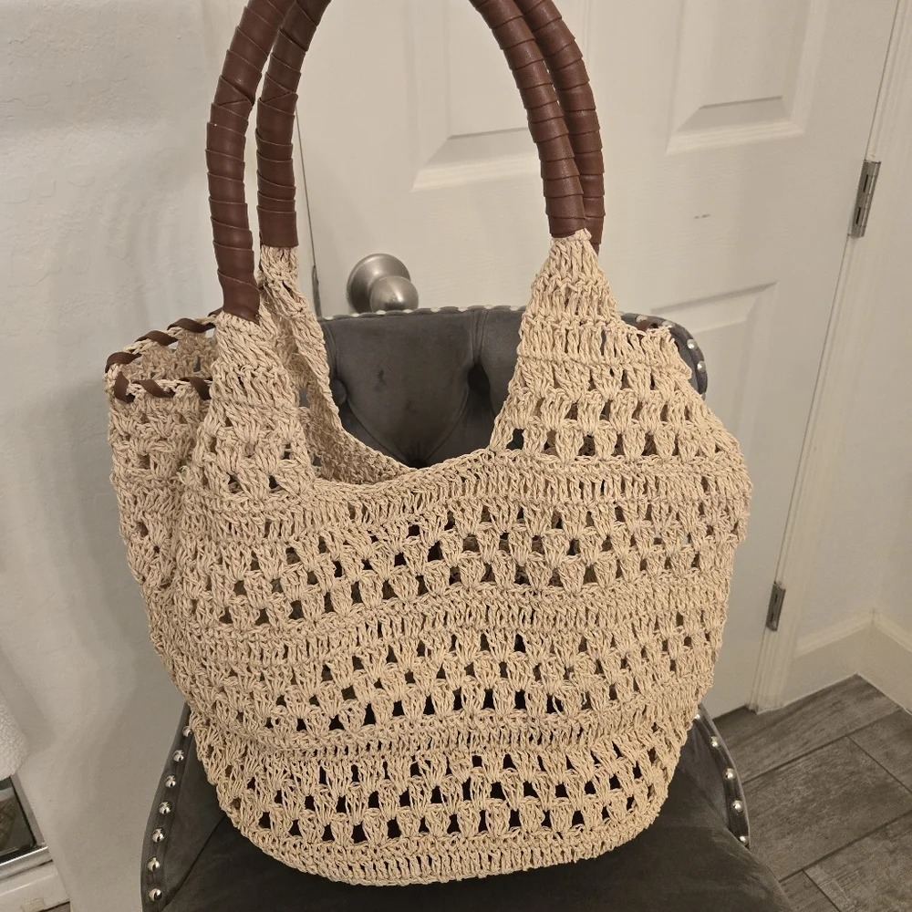BCBG Generation Tan and Brown Raffia Tote Bag NEW - Picture 6 of 15